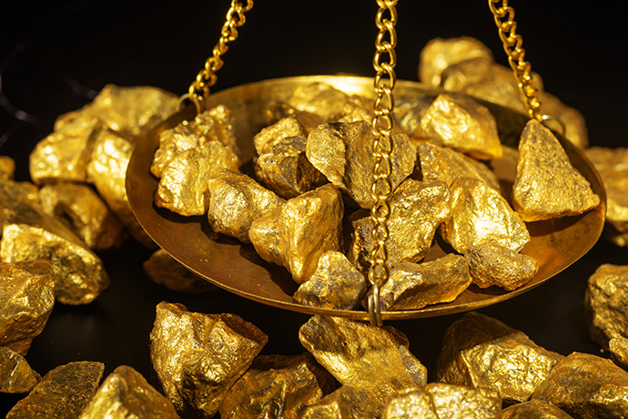 现货黄金中长期趋势解析：把握市场脉络与投资机会